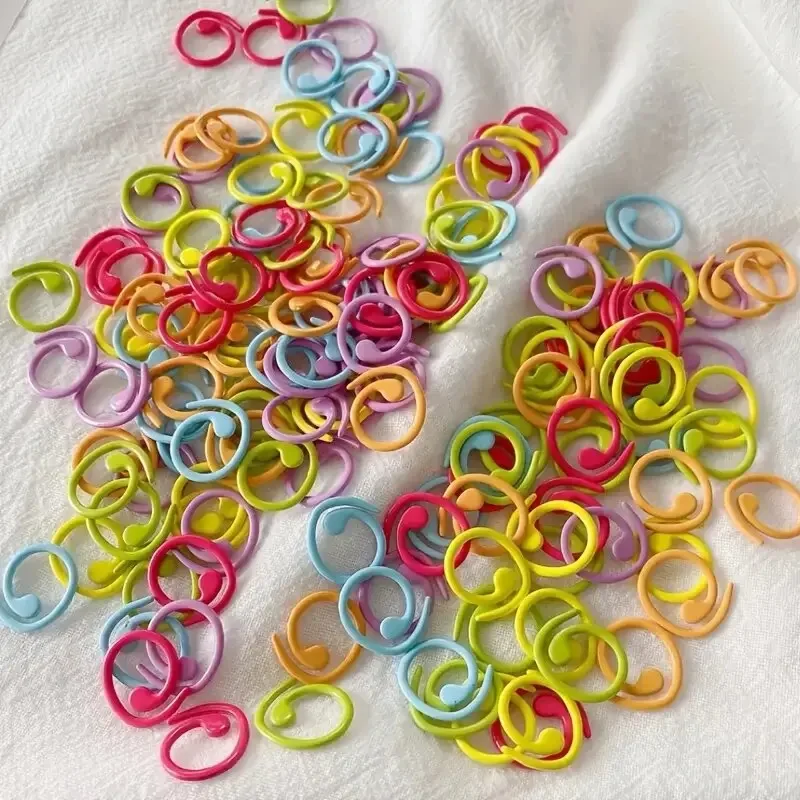 Spiral Multicolour Knitting Markers Pack 6 Spiral Multicolour Knitting Markers Pack - Image 6